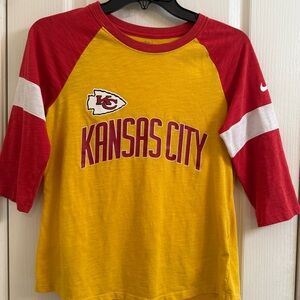 NFL Kansas City Chiefs Nike 3/4 Sleeve Tee Red and Gold Size S youth